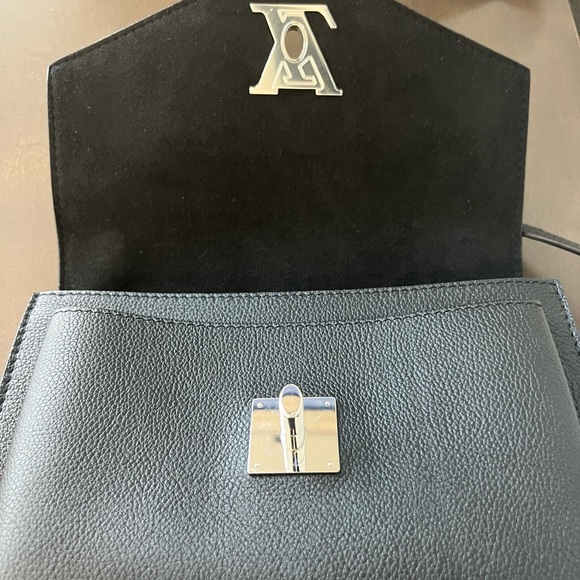 Louis Vuitton MyLockme Chain Bag - MINT CONDITION - Black Leather, Silver - Picture 3 of 8